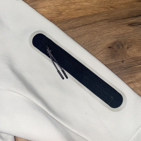 Nike tech fleece crewneck - Picture 2 of 5